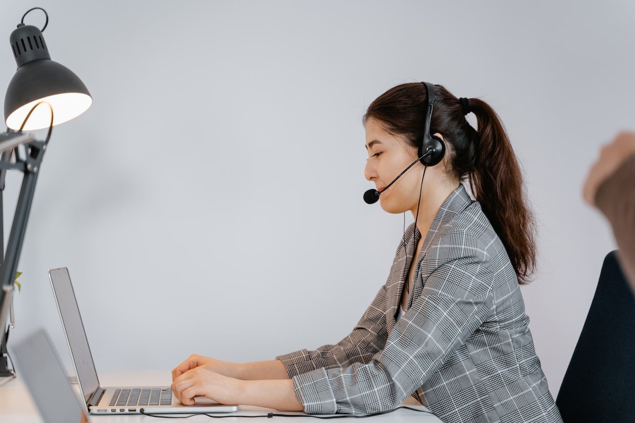 Wie melde ich mich arbeitslos? Arbeitsamt Hotline & Co.